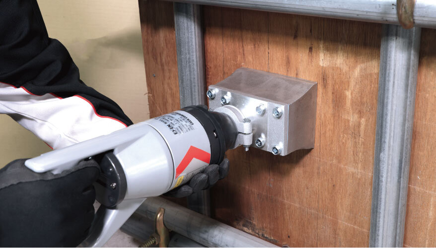 Handy held external vibrator (Hard surface / wall-concreting)